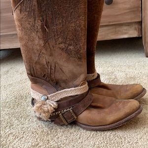 corral boots buckle